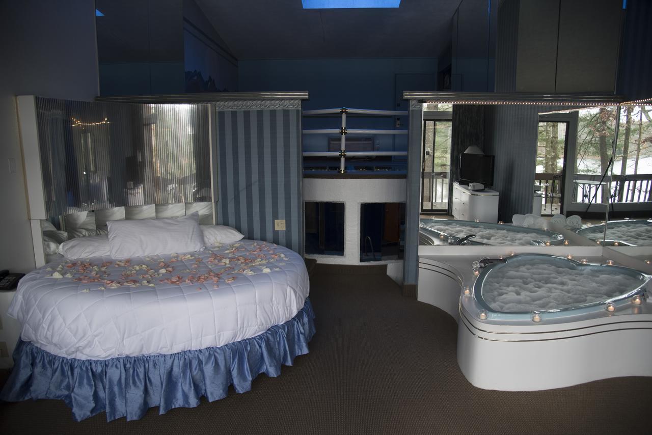 Pocono Palace Resort East Stroudsburg Extérieur photo